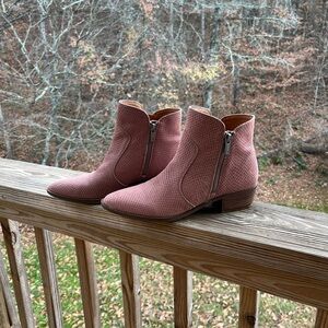 Lucky Brand Women’s Tayti Bootie Ankle Boot